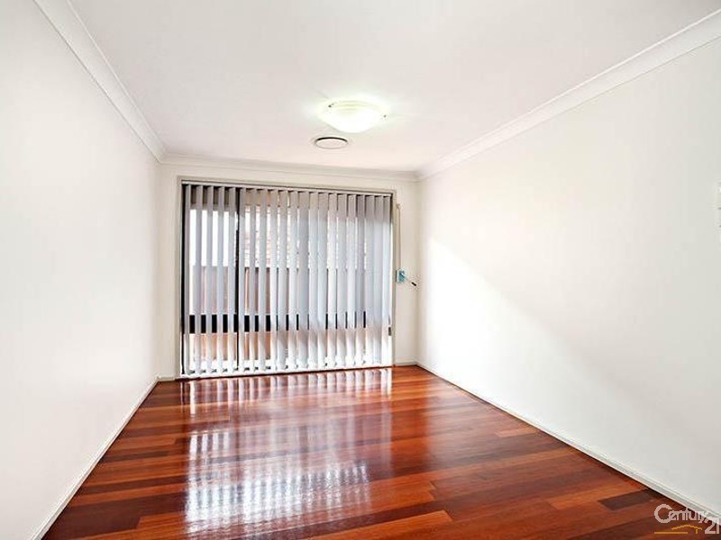 27 Ashur Crescent, Greenfield Park NSW 2176