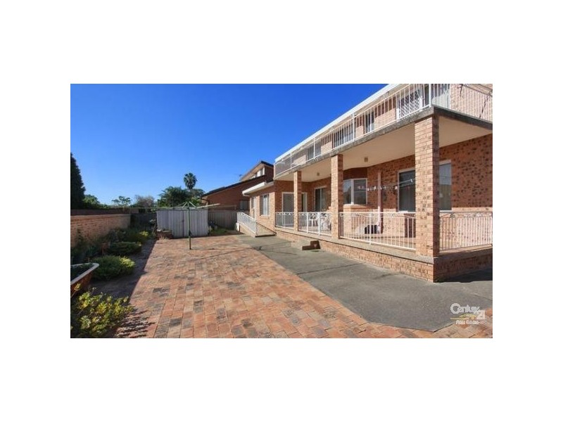 15 Castlereagh St, Bossley Park NSW 2176