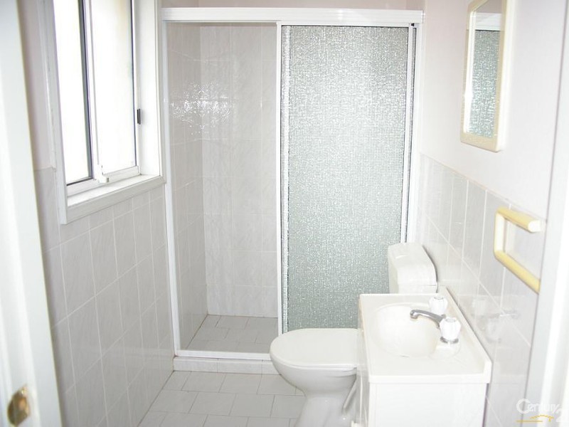 4/45 Bossley Road, Bossley Park NSW 2176