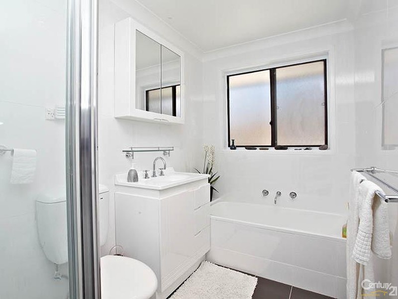 Bossley Park NSW 2176