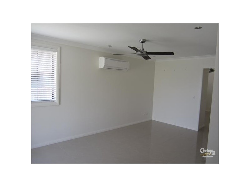 Edensor Park NSW 2176