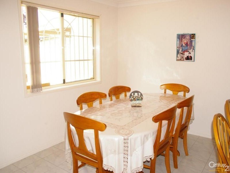 1/30 Madeline Street, Fairfield West NSW 2165