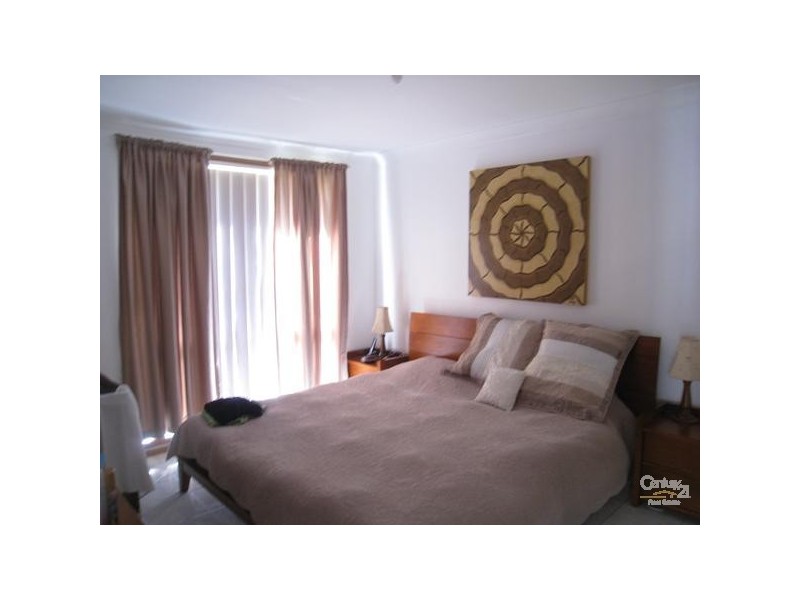 Edensor Park NSW 2176