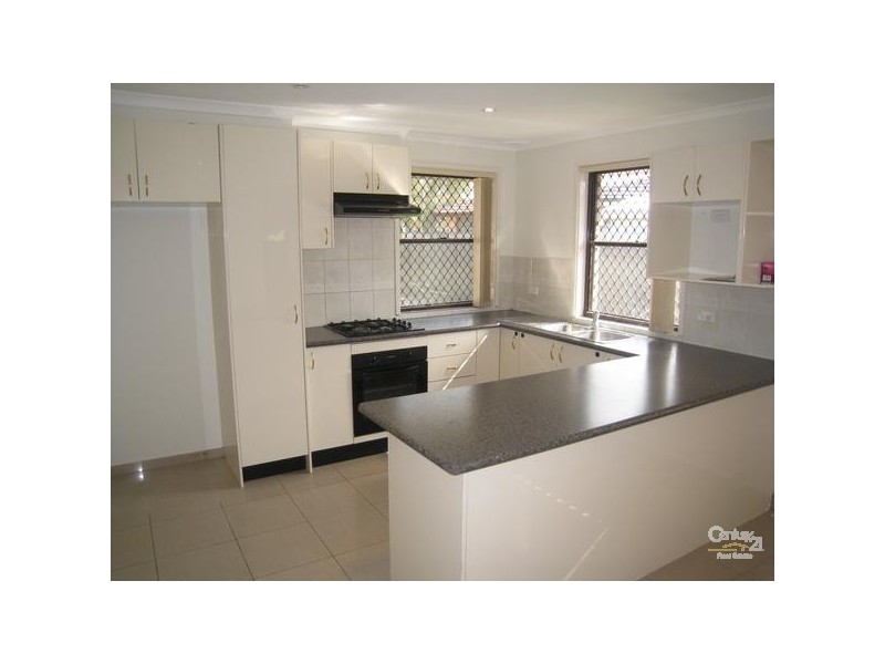 19 Pleasant Street, Bossley Park NSW 2176
