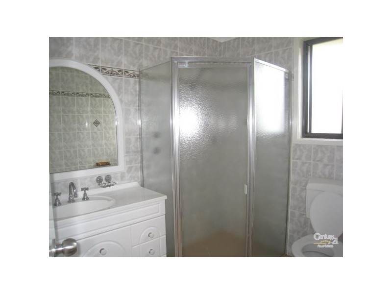 19 Pleasant Street, Bossley Park NSW 2176