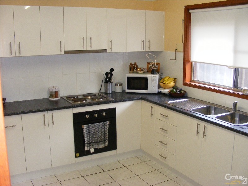 27 Hornet Street, Greenfield Park NSW 2176