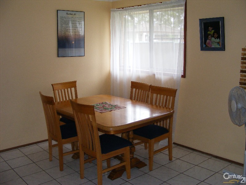 27 Hornet Street, Greenfield Park NSW 2176