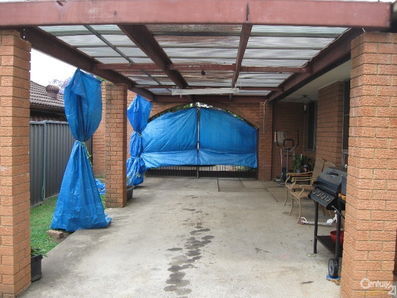 27 Hornet Street, Greenfield Park NSW 2176