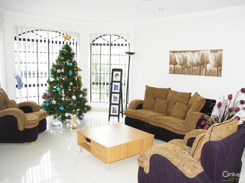 38 Bougainville Avenue, Bossley Park NSW 2176