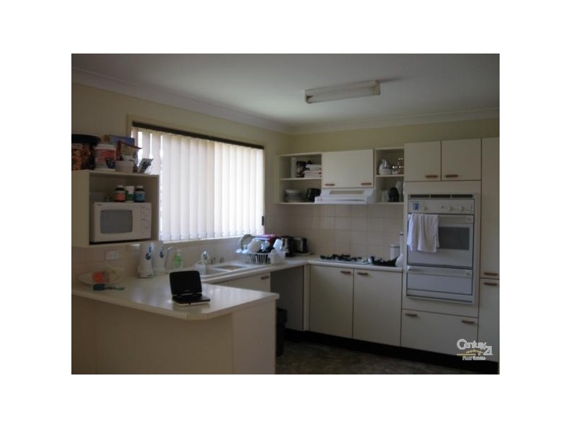 25 Warragamba Cres, Bossley Park NSW 2176