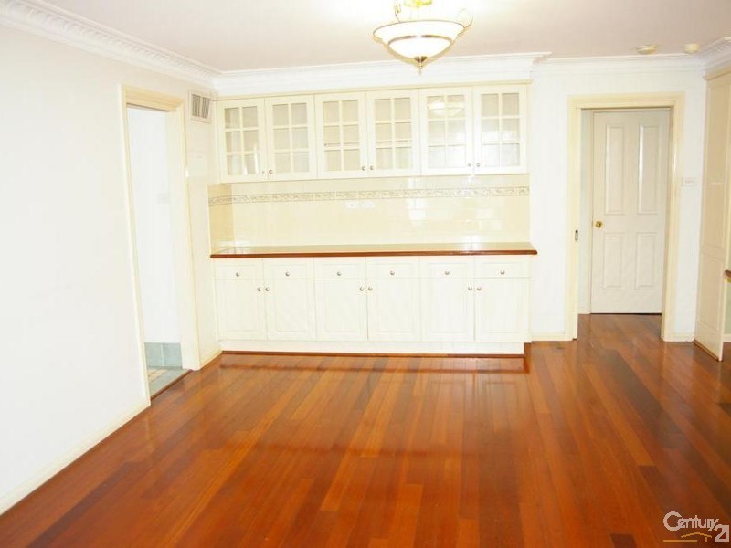 6 Kiernan Crescent, Abbotsbury NSW 2176