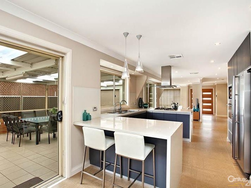 4 Glenton Street, Abbotsbury NSW 2176