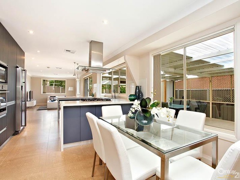 4 Glenton Street, Abbotsbury NSW 2176