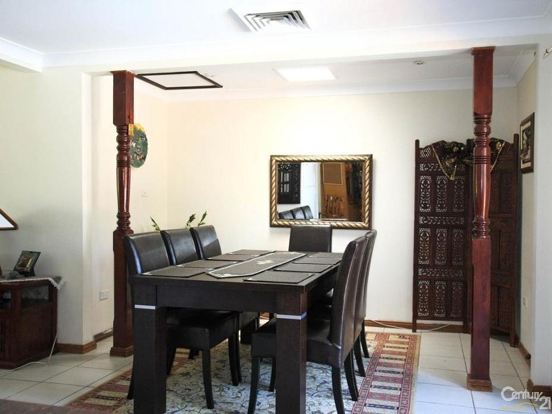 2 Wheller Street, Bossley Park NSW 2176