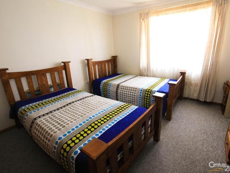 2 Wheller Street, Bossley Park NSW 2176