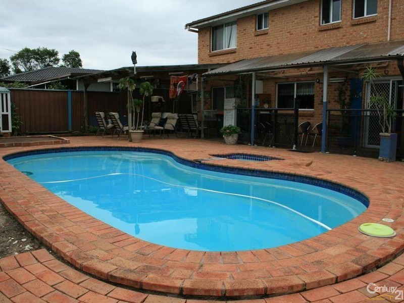 2 Wheller Street, Bossley Park NSW 2176