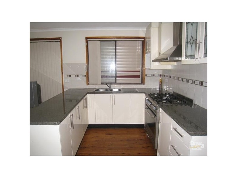 20 Quarry Road, Bossley Park NSW 2176