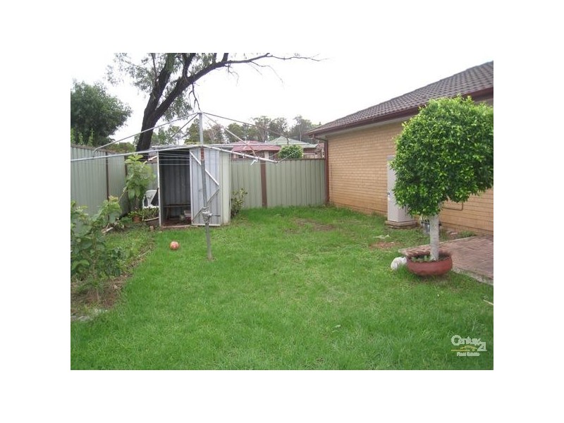 20 Quarry Road, Bossley Park NSW 2176