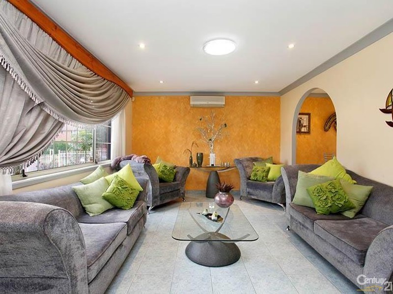 Edensor Park NSW 2176