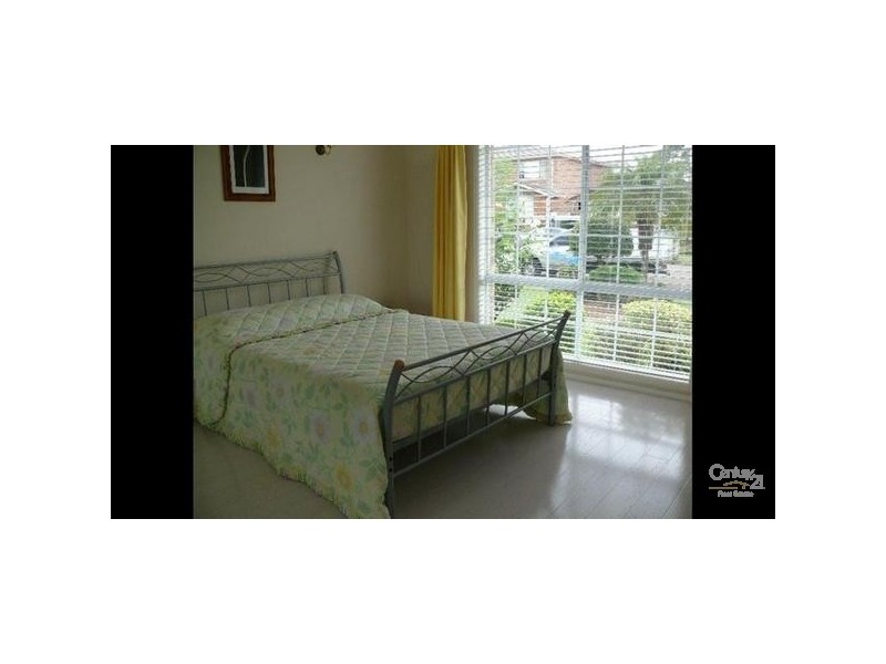 34 Dalpra Cres, Bossley Park NSW 2176