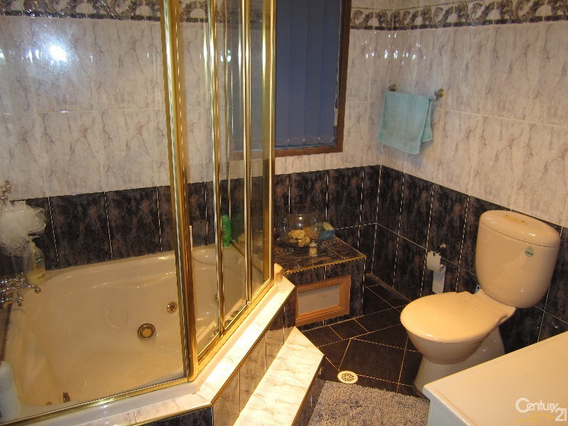 Bossley Park NSW 2176