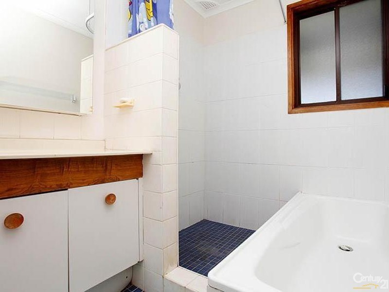 12 Apache Road, Bossley Park NSW 2176