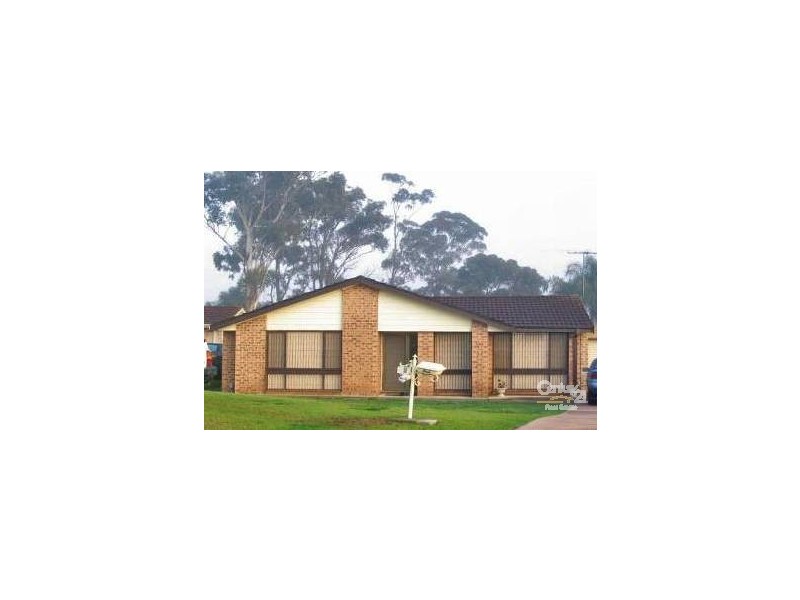 4 Natchez Cres, Greenfield Park NSW 2176