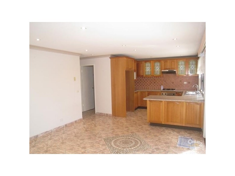 4 Natchez Cres, Greenfield Park NSW 2176