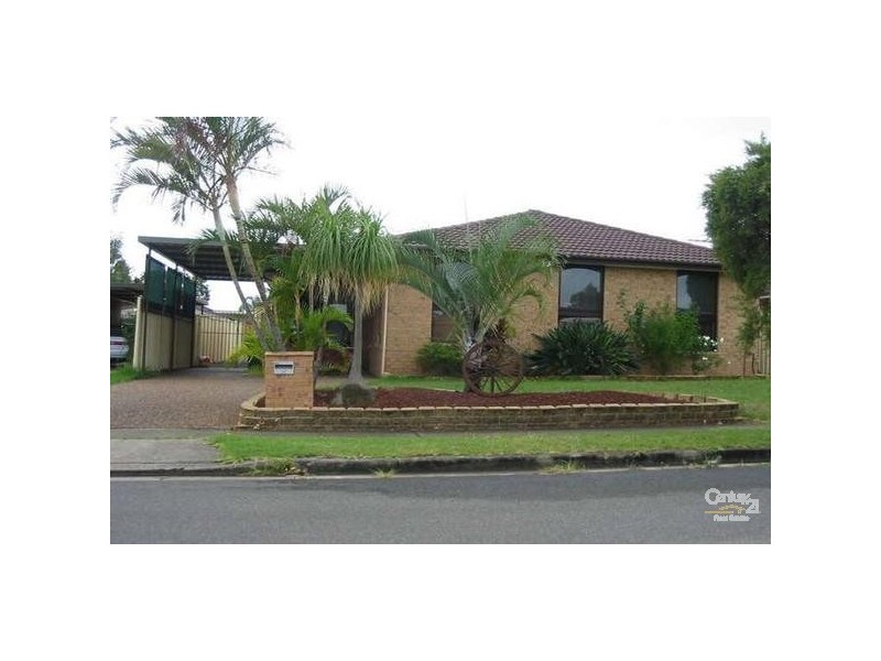 27 Bettong Cres, Bossley Park NSW 2176