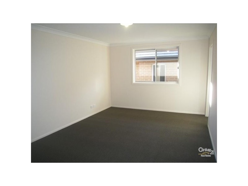 15 McMaster Avenue, Middleton Grange NSW 2171