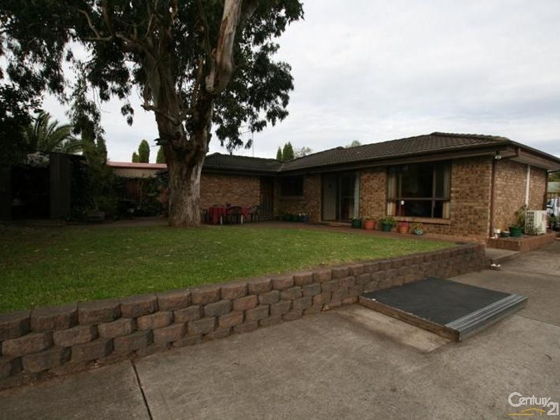 47 Bettong Crescent, Bossley Park NSW 2176