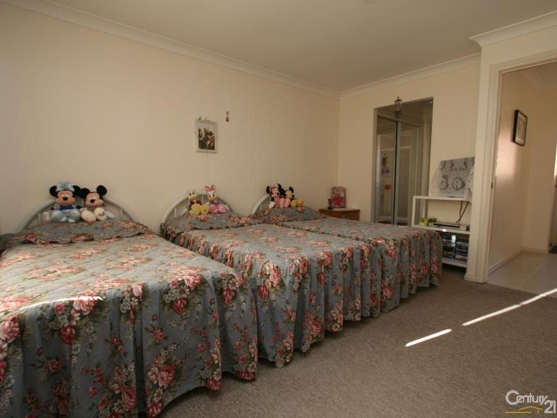 Edensor Park NSW 2176