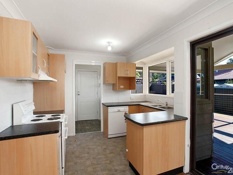 10 Moonbi Close, Greenfield Park NSW 2176