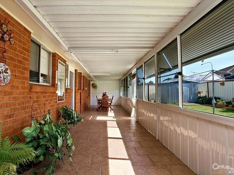 62 Sartor Crescent, Bossley Park NSW 2176