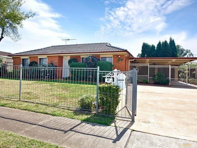 62 Sartor Crescent, Bossley Park NSW 2176
