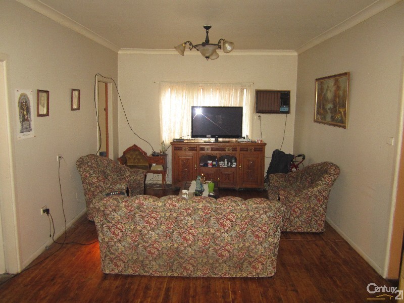 6 Malabar Street, Fairfield NSW 2165