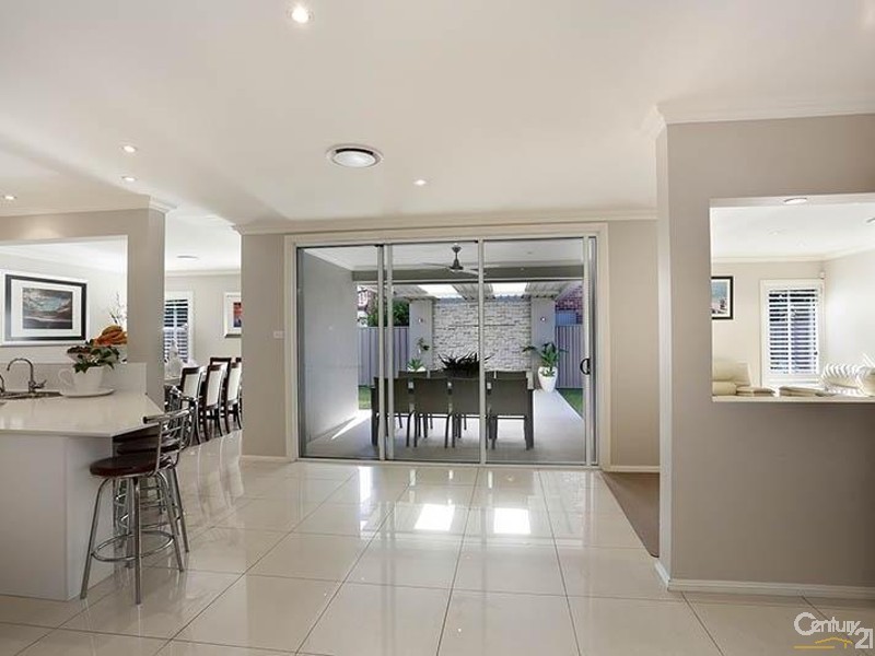 10 Clarke Close, Prairiewood NSW 2176