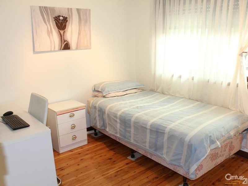 21 Hillier, Edensor Park NSW 2176