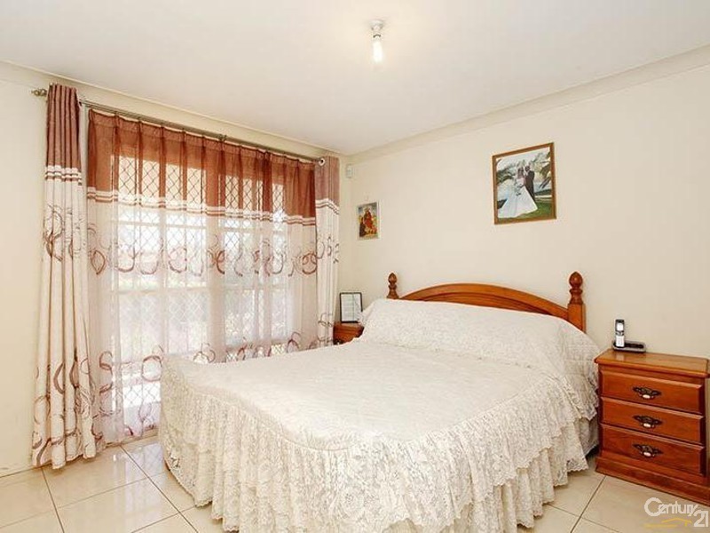 2 Newcastle Street, Wakeley NSW 2176