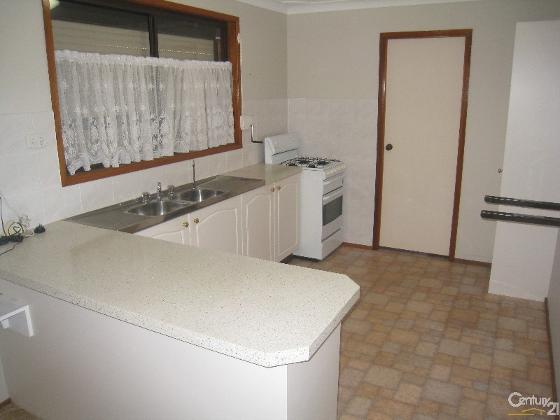 25 Corinda Street, St Johns Park NSW 2176