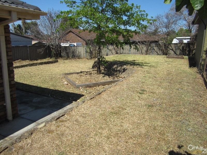 14 Glen Elgin Crescent, Edensor Park NSW 2176
