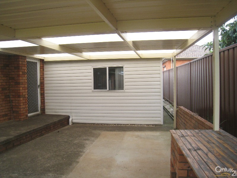 Edensor Park NSW 2176