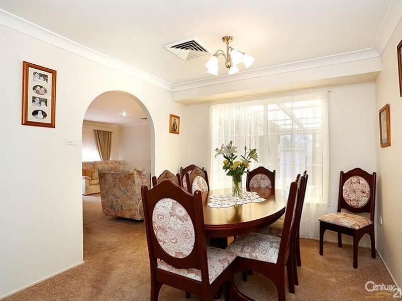 9 Seidel Place, Abbotsbury NSW 2176