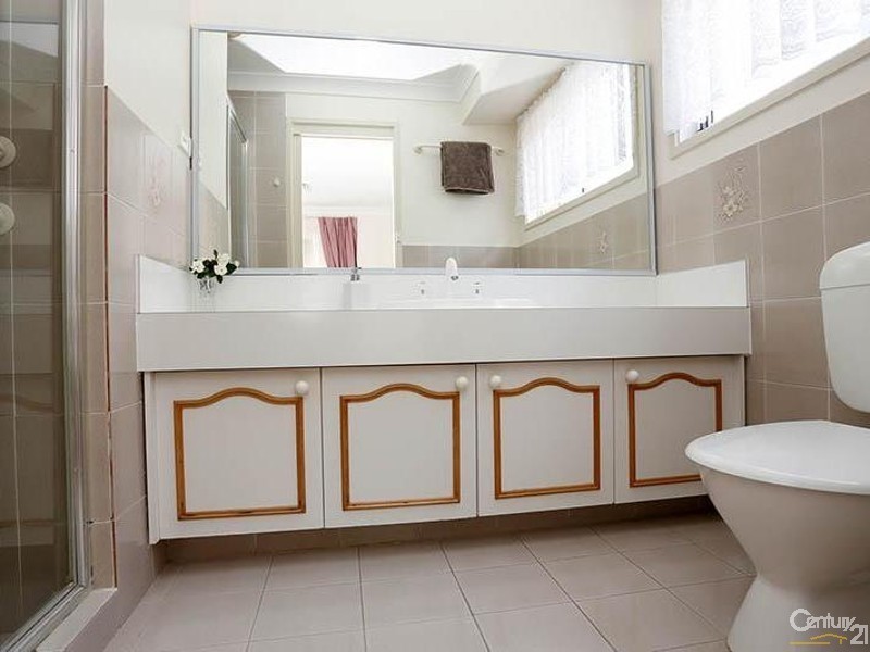 9 Seidel Place, Abbotsbury NSW 2176