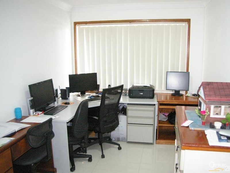 Bossley Park NSW 2176