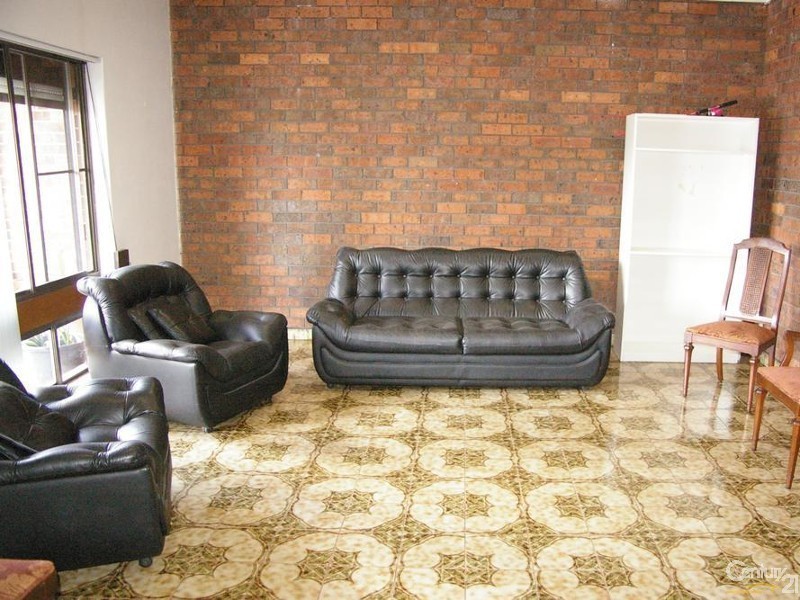 Greenfield Park NSW 2176