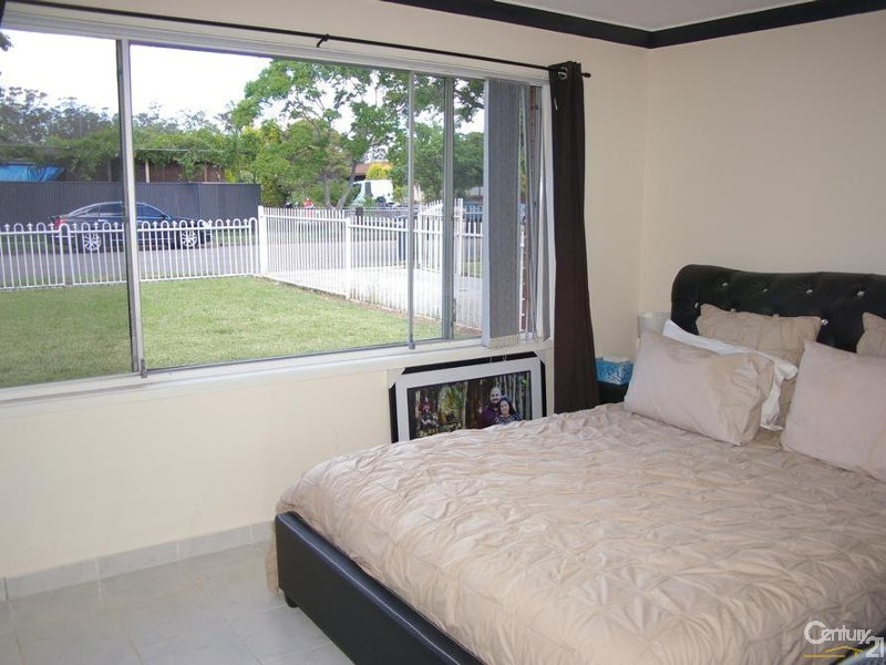 Bossley Park NSW 2176