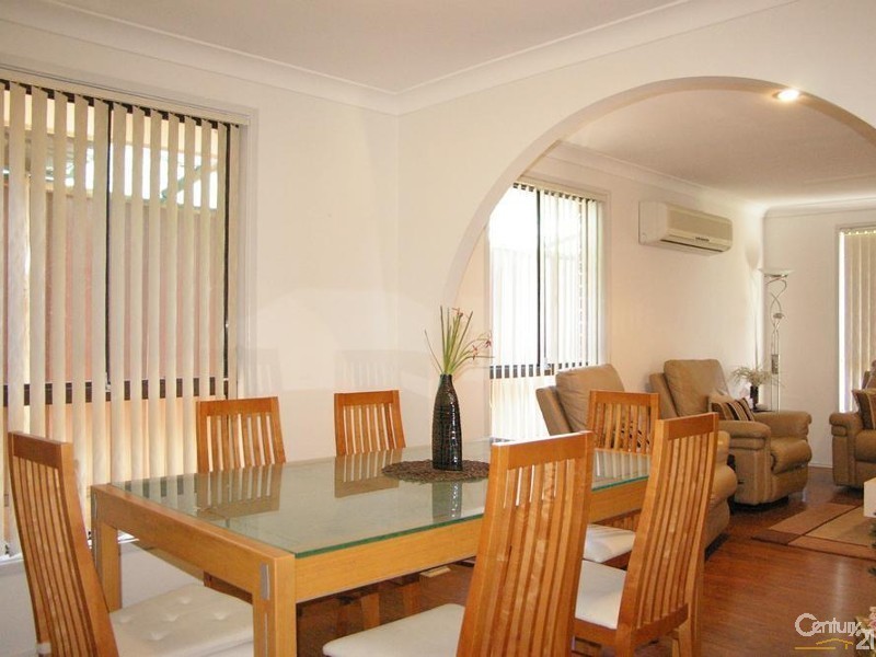 Edensor Park NSW 2176