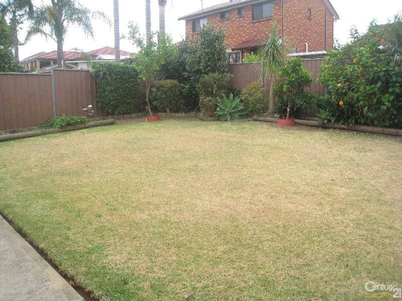 Edensor Park NSW 2176