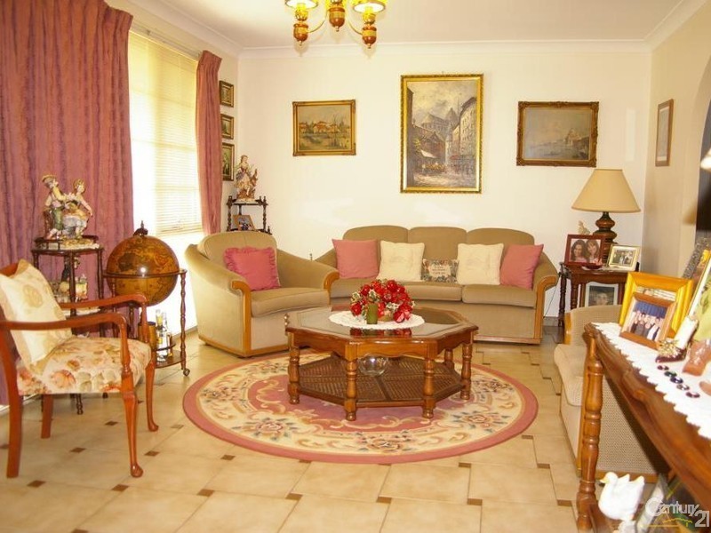 16 Kiandra Place, Wakeley NSW 2176